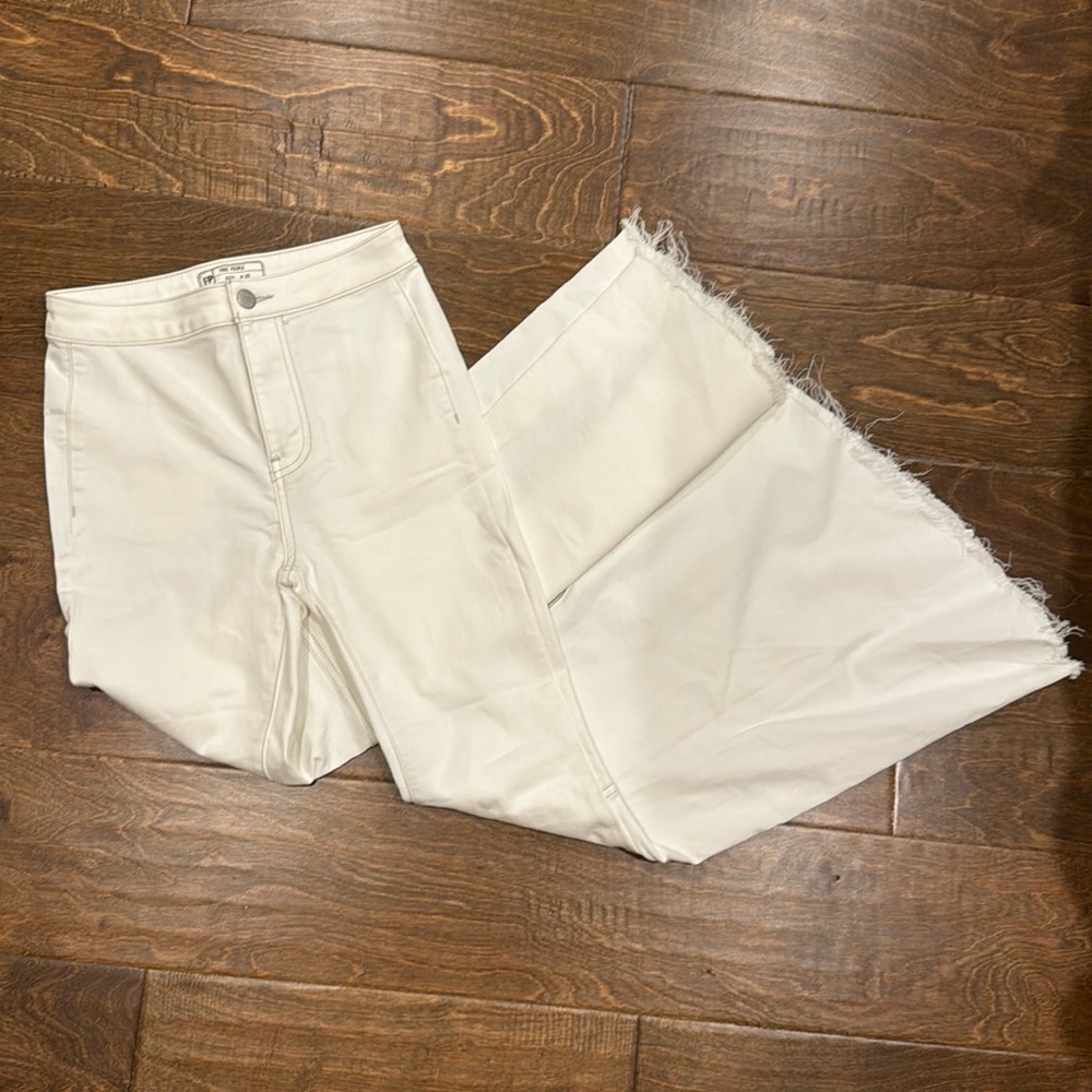 Free People White Frayed Hem Jeans